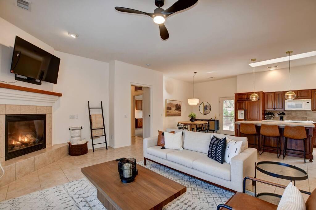 Sedona Retreat W/ Tesla Mobile Charger Villa Exterior photo